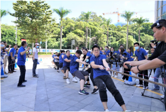 0922“中集日”拔河角逐，，，中集车辆“先锋队”勇夺第一626.png