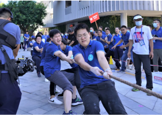 0922“中集日”拔河角逐，，，中集车辆“先锋队”勇夺第一780.png